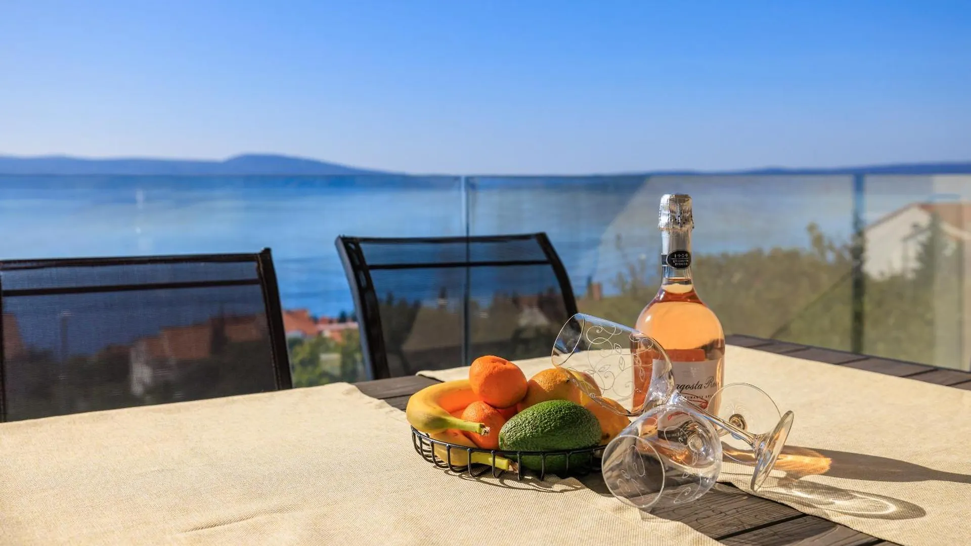 Apartmani Tijana Novi Vinodolski 0*,  Κροατία